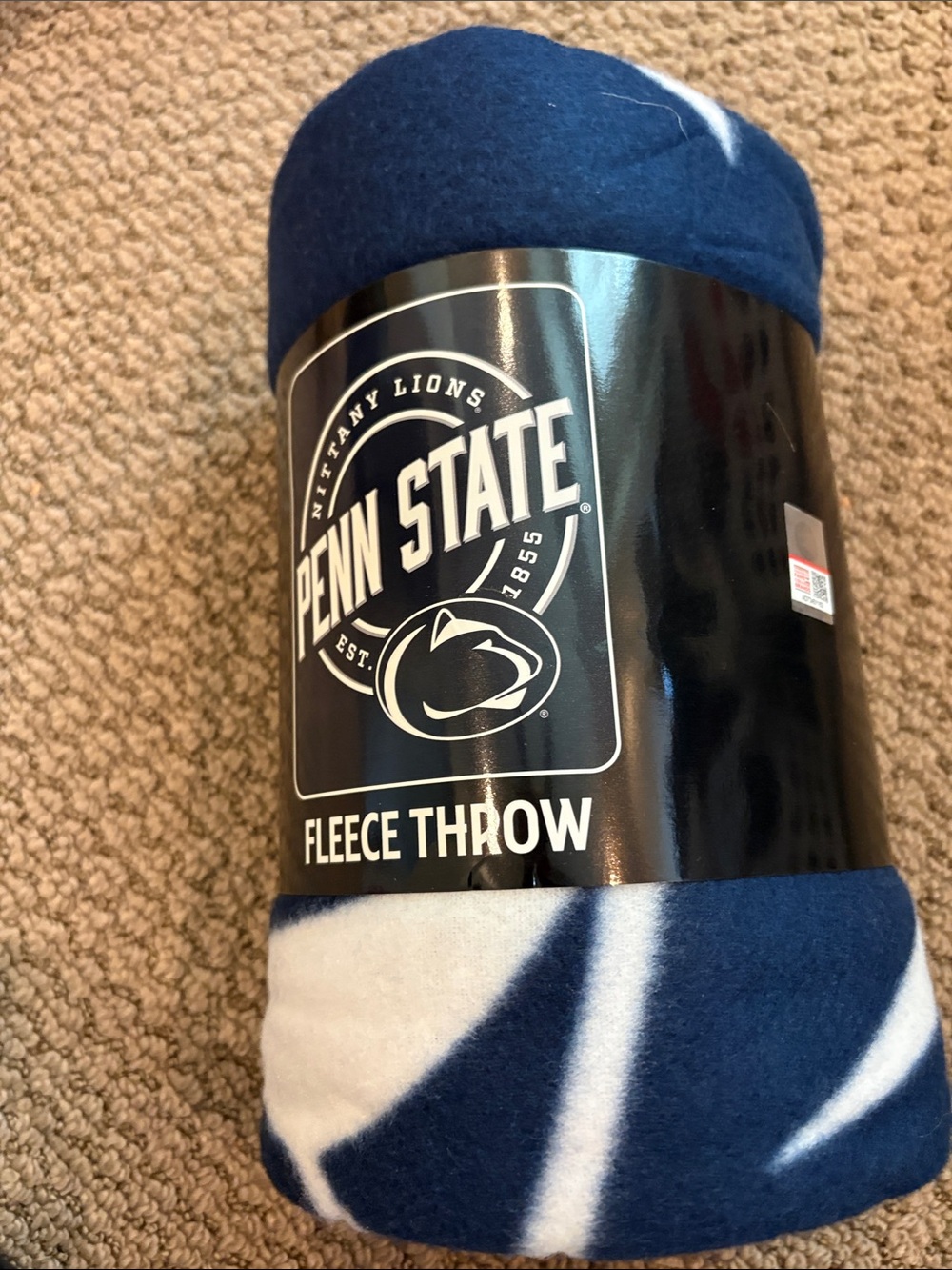 Penn State Navy Blue & White Fleece Throw Blanket -